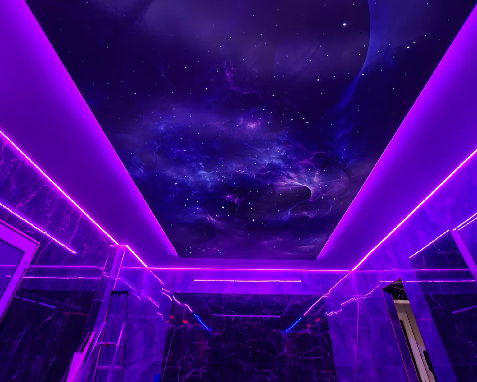 napinane-sufity-gwiazdiste-niebo-infiniline-cena-podswietlane-sufity-napinane-gwiezdne-nebo-infiniline-pl