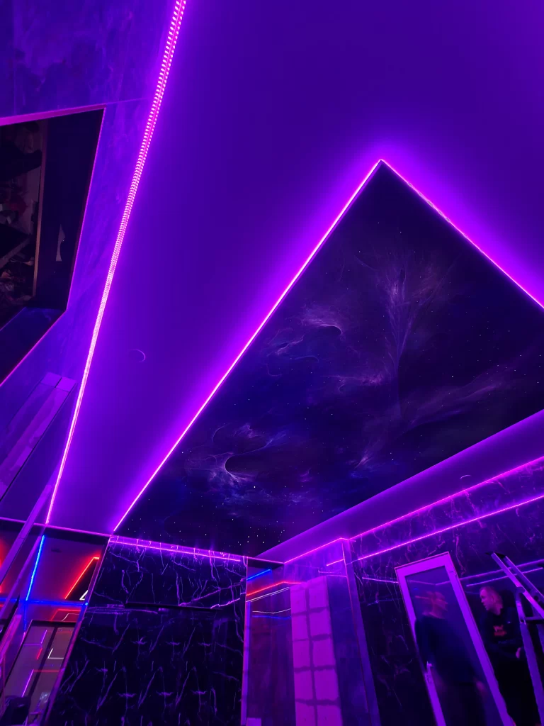 wykonane-prace-sufity-napinane-gwiazdziste-niebo-infiniline-logo-10