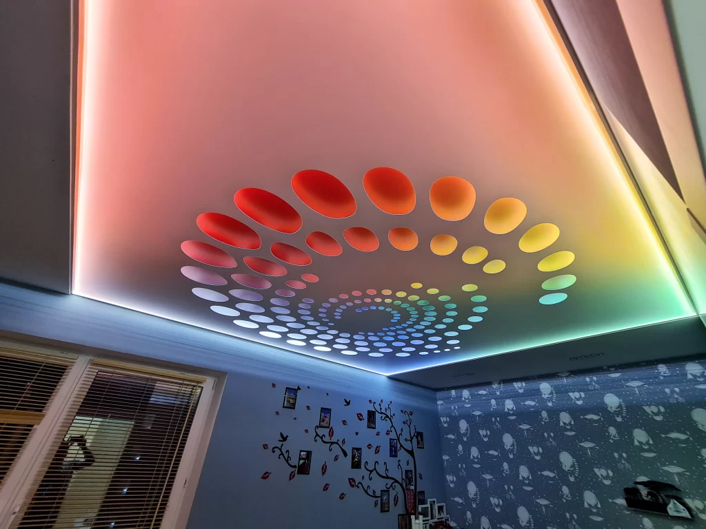 wykonane-prace-napinane-sufity-perforowane-infiniline-rozwiazania-w-zakresie-sufitow-i-scian-napinanych-1